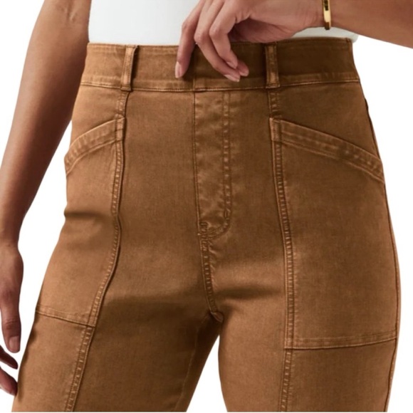 Spanx Stretch Utility Twill Straight Leg Pants in Acorn Size Medium Petite Nwt - Picture 8 of 9